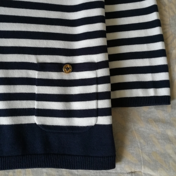 NWOT Lauren Ralph Lauren V-neck blouse, size L - Picture 4 of 11